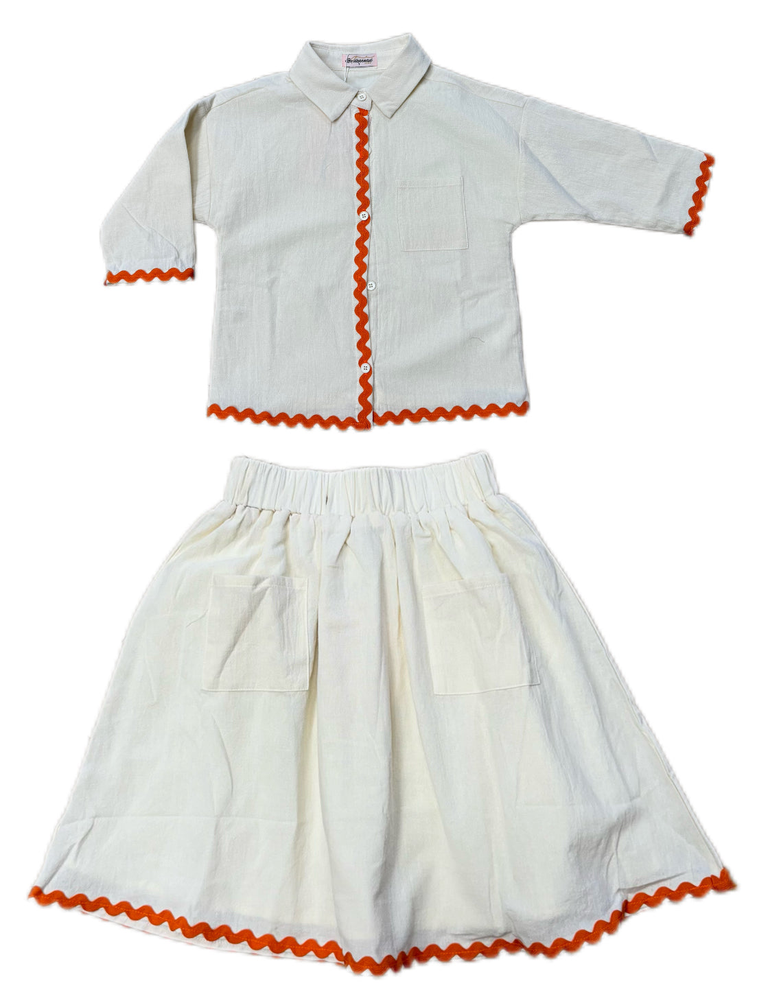 Beige collared set with ribbon